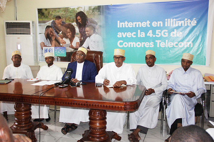 image Télécommunications / Le patron de Comores Télécom à la défensive